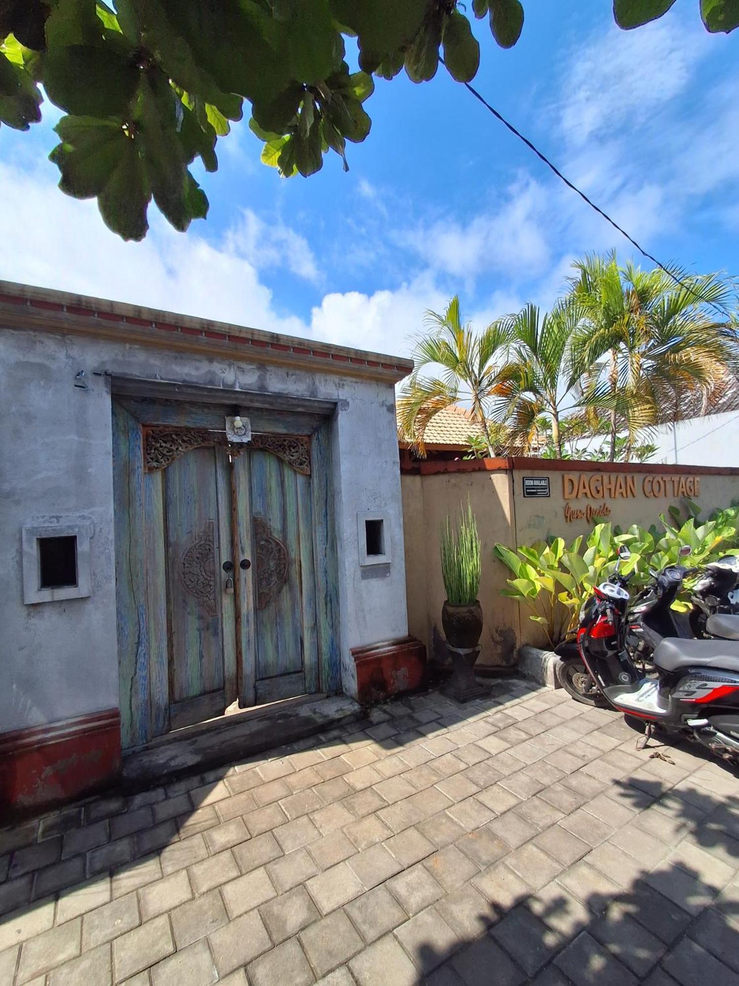 Grand Daghan Cottage Batununggul Exterior photo
